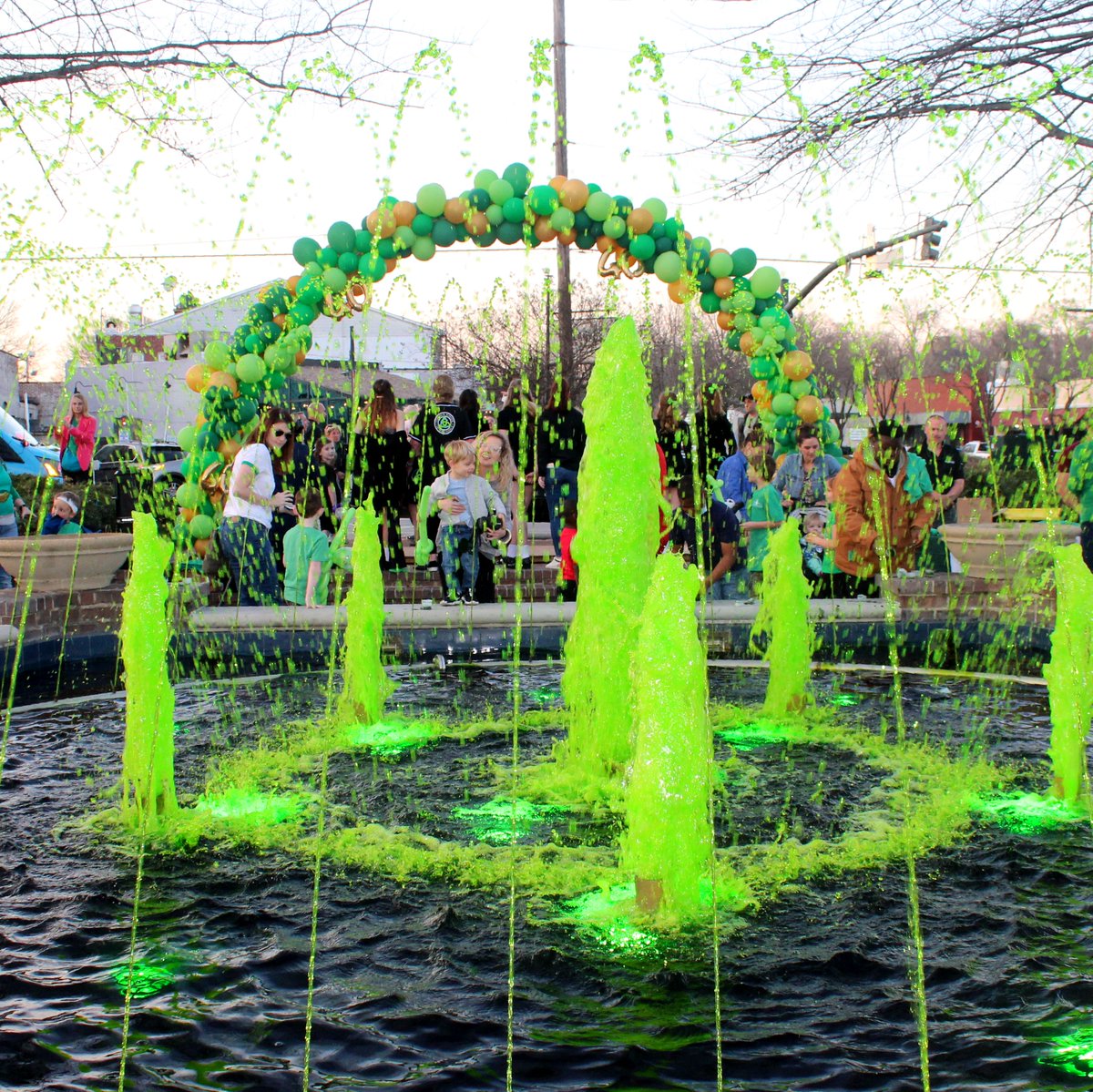 CityofColumbia's tweet photo. Happy St. Patrick's Day from the City of Columbia! 💚☘️
Don't forget #StPatsinFivePoints is back👍
This Saturday, March 19th, @Colamayor Rickenmann will be the grand marshall for the parade, and City Council will also be in the parade lineup!
#WeAreColumbia #StPatricksDay https://t.co/aQunYShEre