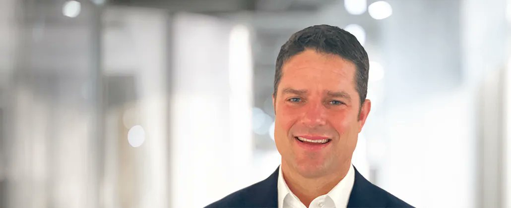narvarinc's tweet photo. We're thrilled to welcome new Chief Revenue Officer, Richard Terry-Lloyd! 🎉 🎉 🎉 🎉 🎉 Richard brings 25+ years of sales experience to Narvar, and is recognized as a GTM leader w/ a passion for building and growing SaaS businesses. Full story here: https://t.co/1YQOAdT8Dy https://t.co/kzgHwEfJxc