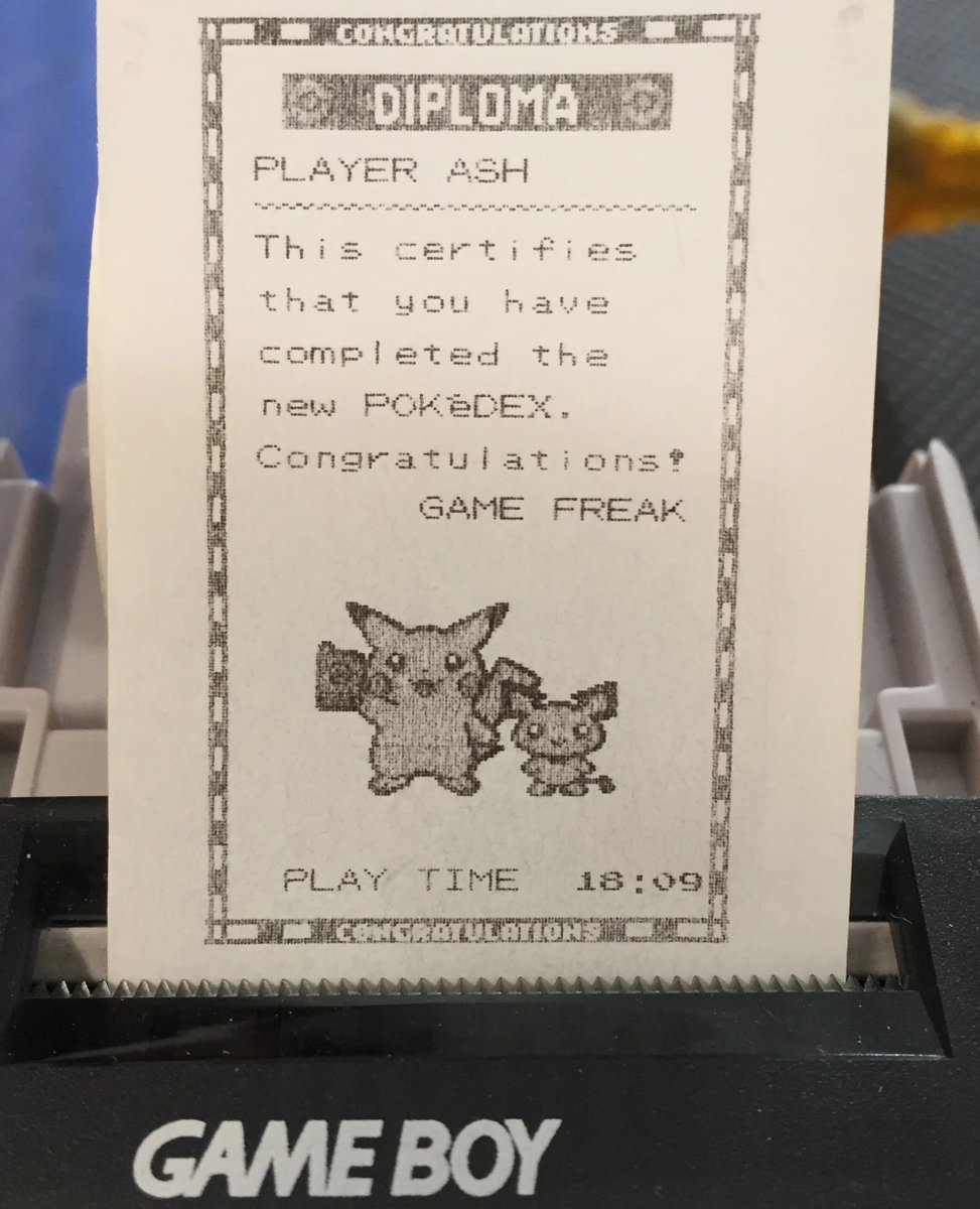 Multiplayer_TV's tweet photo. 🕹 #MultiplayerRetro'da bugün.
Nintendo, 1998 yılında Game Boy için satışa sunulan ekstra yazıcı yardımıyla, tüm Pokemonları yakalayan oyunculara bir diploma veriyordu. 👾📝 https://t.co/FW4gNt9xc6
