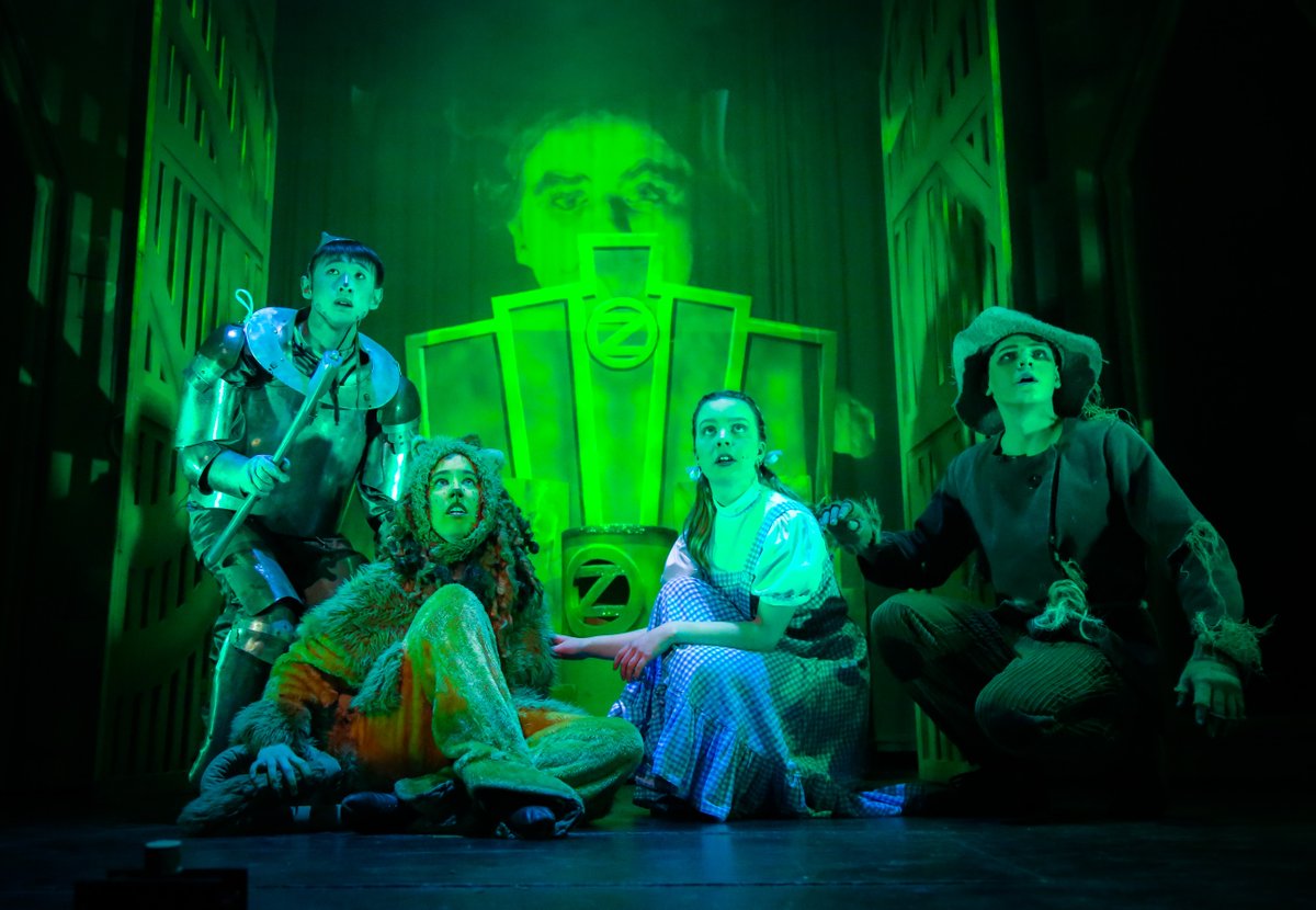 There are just a few tickets left for tonight's performance of The Wizard of Oz. Don't miss this opportunity to see some fabulous live theatre! #theatre #Wokingham
Book now at ticketsource.co.uk/thewhittytheat…