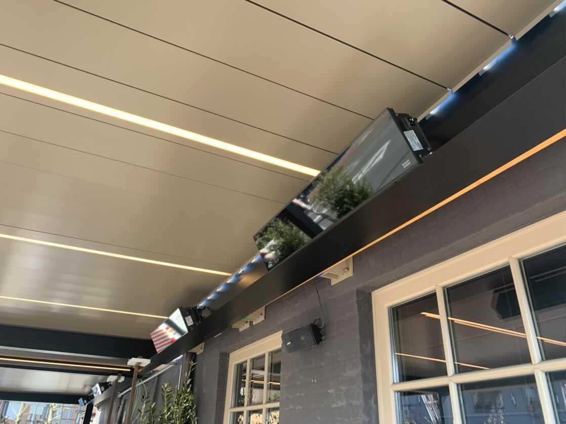 BURDA_WTG's tweet photo. BURDA RELAX GLASS MULTI 3KW in schwarz auf einer Restaurantterrasse.

BURDA RELAX GLASS MULTI 3KW in black on a restaurant terrace.

#restaurantdesign #restaurantlife #restaurant #restaurantterrasse #restaurantterrace #gastronomie #gastronomy https://t.co/R7jrW00WkL