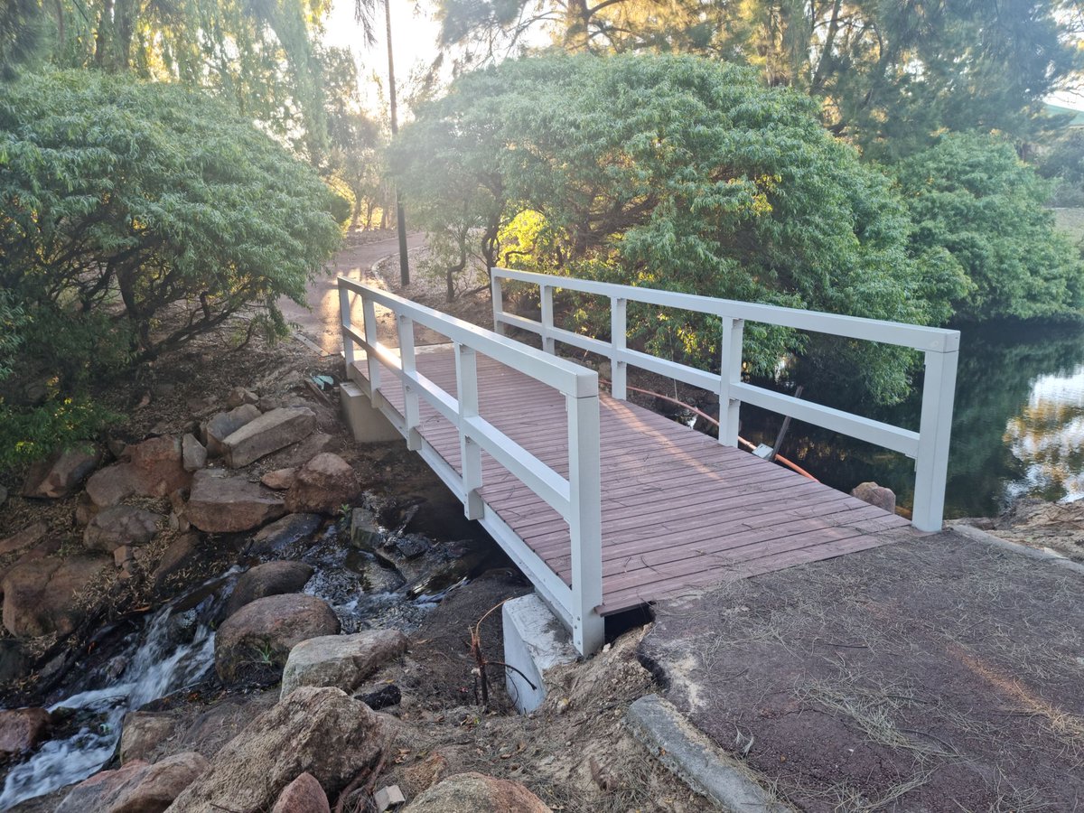 PermaStruct's tweet image. Check out these new bridges that were constructed by PermaComposites® for the City of Swan. These bridges were made from both Permastruct® FRP Substrates and PermaTimber® 225 Decking and look fantastic!