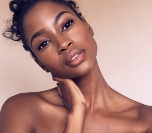 ApheleleMali6's tweet photo. EXCUSE ME, if i go straight this way, will I be able to reach your heart? 
#FlirtWithNale
#NalediMogadime https://t.co/c2zQeDF1jh