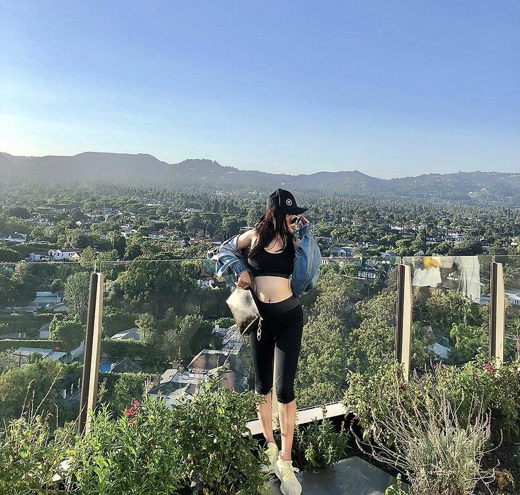 GirlBossVault tweet media