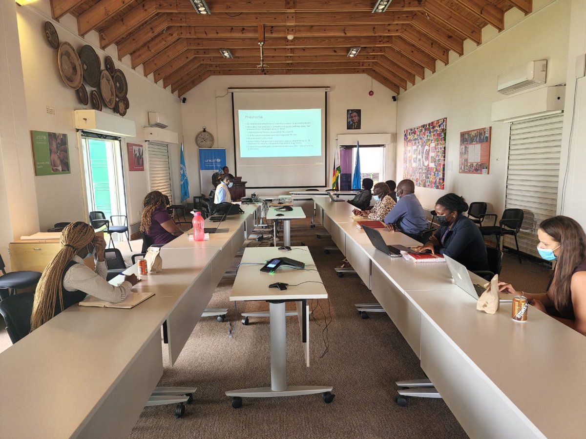 UNICEFZIMBABWE's tweet photo. Researcher Wadzanai Mufukari presenting on the HOPESAM study conducted by @ZvitamboZim w/ @UNICEFZIMBABWE  on causes of death for children with acute malnutrition. "The main underlying causes of deaths for children with malnutrition are HIV, diarrhea sepsis, pneumonia." #HDFZim https://t.co/F662H3eOfm