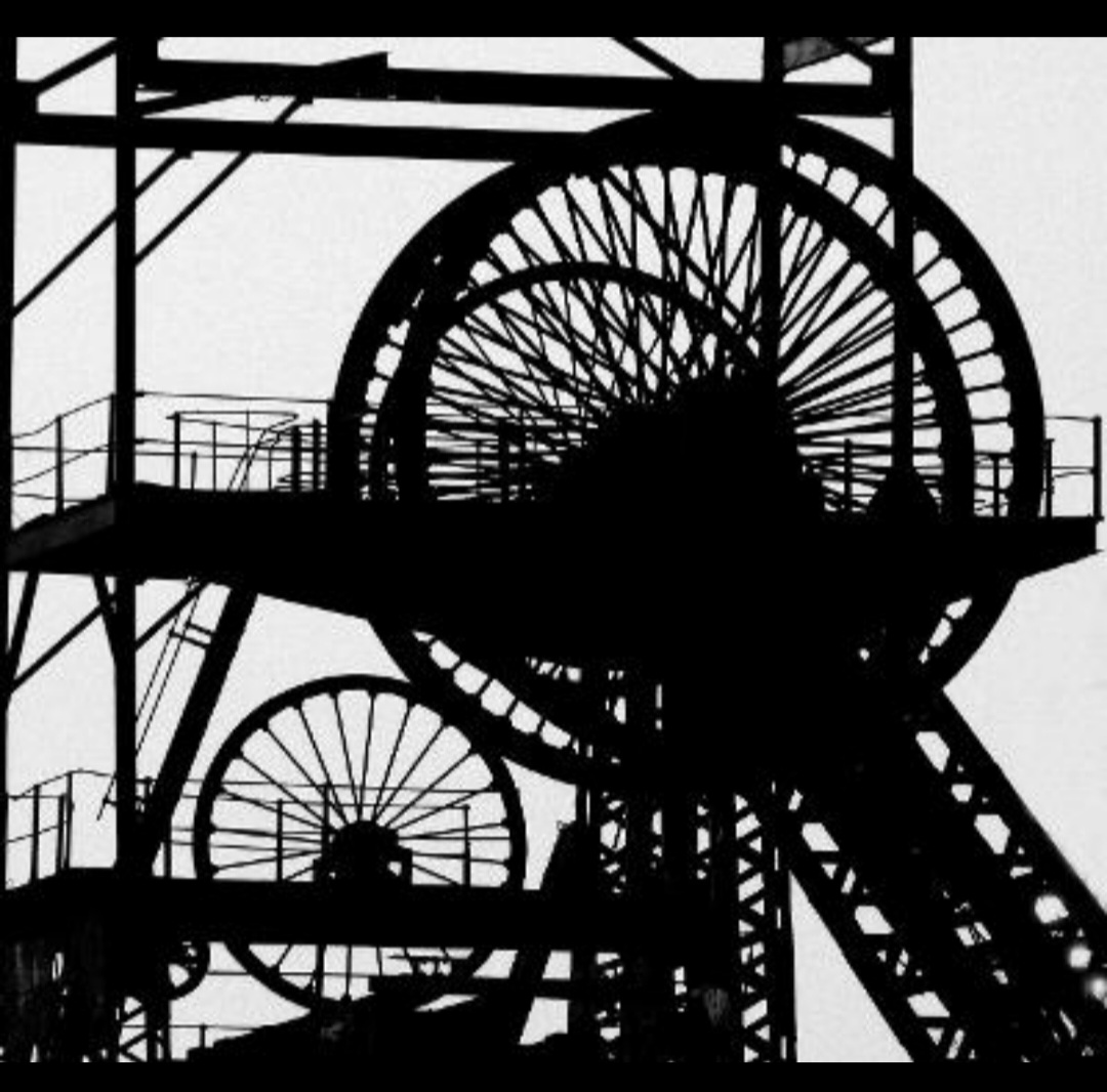 WiganMuseum's tweet photo. Wigan borough had 48 #collieries in 1863. In 1912 a total of 31,932 were employed in the industry. Join Alan Davies for this fascinating talk to find out more about #Wiganโs #mining heritage. Thurs 21 April, 12-1pm. ยฃ2.50pp. 01942 828128 or email wiganmuseum@wigan.gov.uk to book. https://t.co/kTs8HqQ7XL