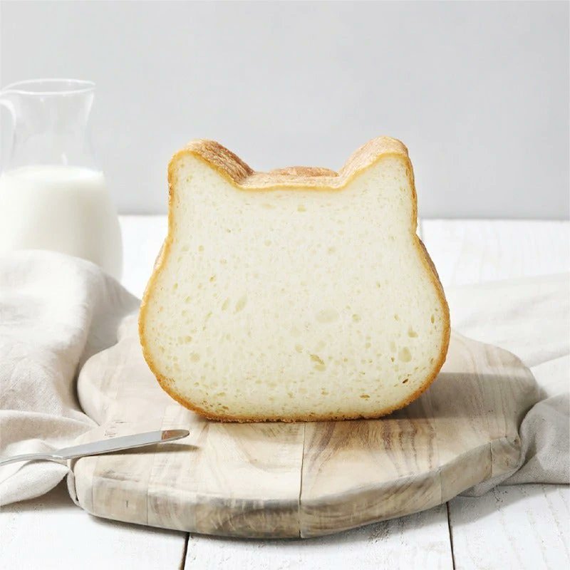 ec_maclogi's tweet photo. ◎3月オンライン限定◎ ねこねこ食パン（さくらもち＆プレーン）
ふわふわな食パンがねこ型なんてずるすぎる、、、
人類みな、限定ものには弱いよね。要チェック。
#ねこねこ食パン #猫 #パン #限定 #さくらもち 
https://t.co/eLhpkViiZC https://t.co/wR4nJOsn36