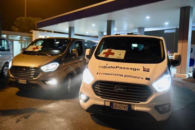 RT <a href="/RescueMed/">Mediterranea Saving Humans</a>: Siamo mediatori culturali, traduttori della comunità ucraina in Italia, medici, pediatri, infermieri, operatori sociali con esperienza in zona di guerra, avvocati e dai volontari di Mediterranea Saving Humans.

#Peace #StopWarInUkraine