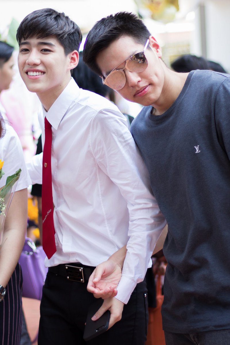 pizzaseon_'s tweet photo. เธอคือทุกช่วงเวลาชีวิตมีเธอเป็นรางวัล 🤲🏻🤍🎓 https://t.co/gkTW0NIuAy
