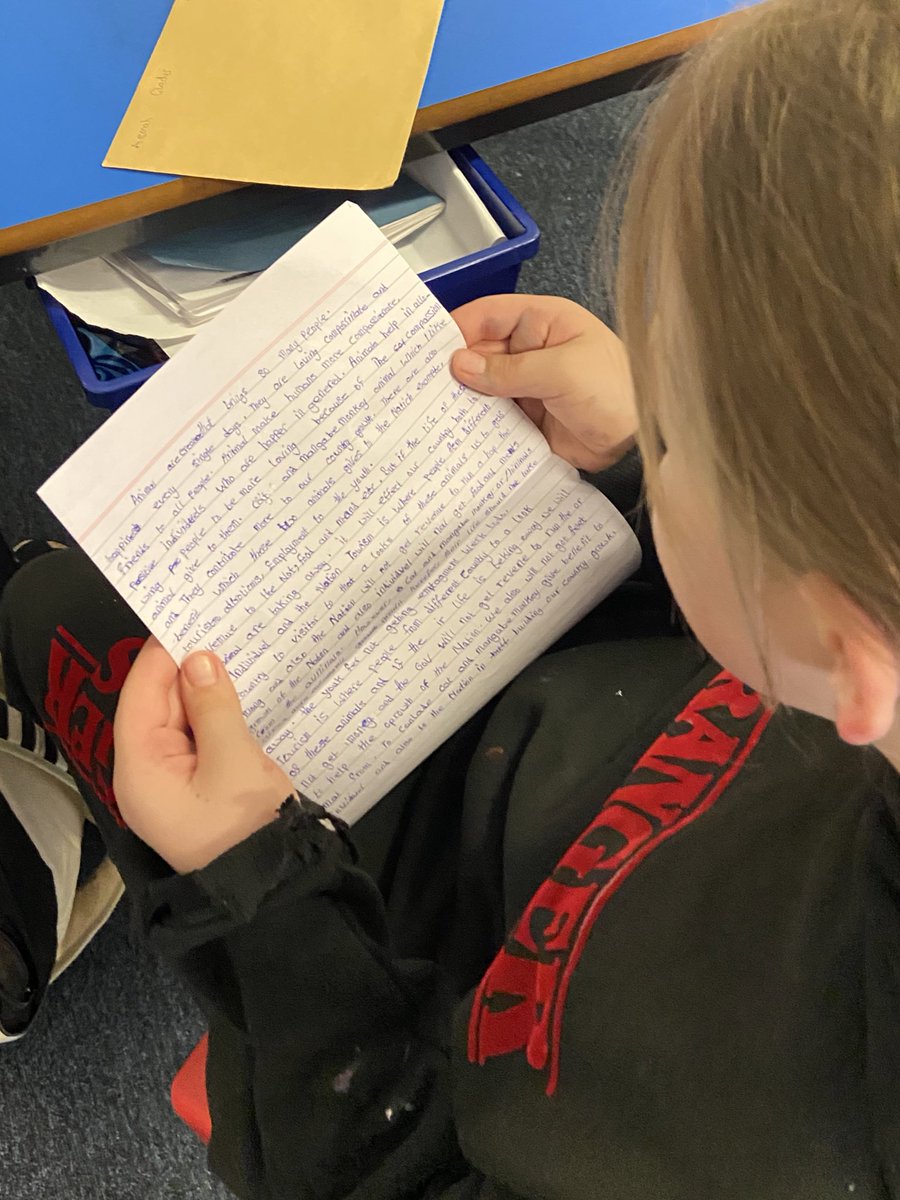 MissThomson2020's tweet photo. There were lots of happy faces in P6 when our latest letters from our pen pals in Ghana arrived! https://t.co/ElY2jLOEhm