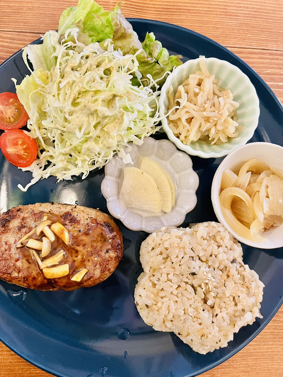 13Kokia's tweet photo. 休みで友達が来てくれて「どこ行く?」ってなって結局水戸に行く🚙💨
あっちこっちフラフラしていっぱい笑って楽しい休日。
やっぱり茨城が好きなんだ☺︎
#leafgarden https://t.co/t85tNsOxf3