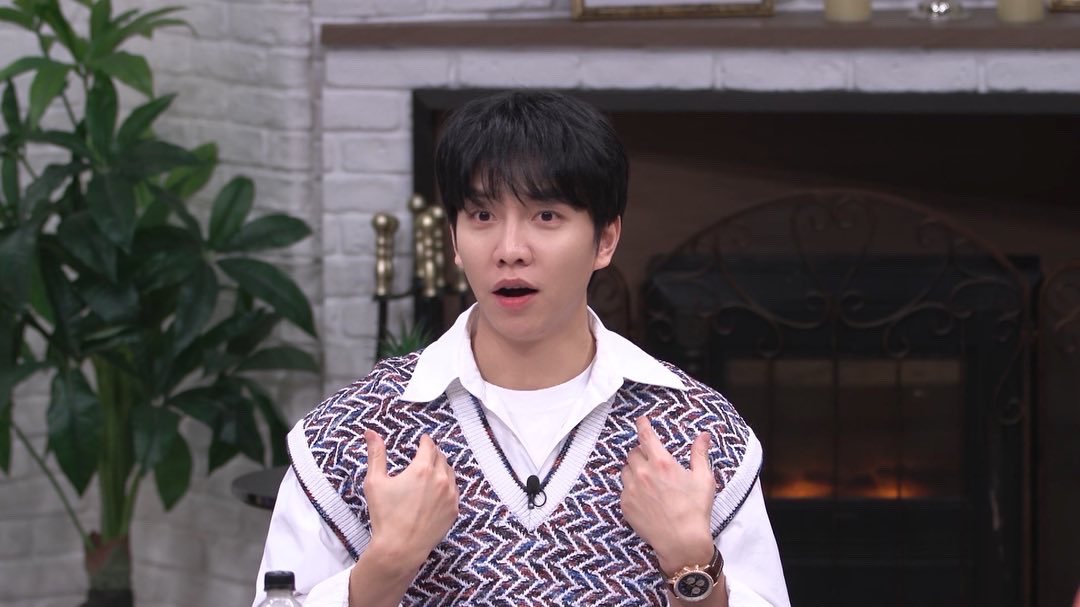 #써클하우스 4화 K-형제자매편!
영원히 풀리지 않을 수수께끼! 형제자매의 전쟁. 오늘 밤도 본방사수!

매번 미모를 업그레이드 하고 나타나 주시니 몸둘바를 모르겠#승기💕

📺SBS 어른이들의 비밀상담소
             <써클 하우스>
📺매주[목] 밤 9시 방송

#이승기 #LeeSeungGi