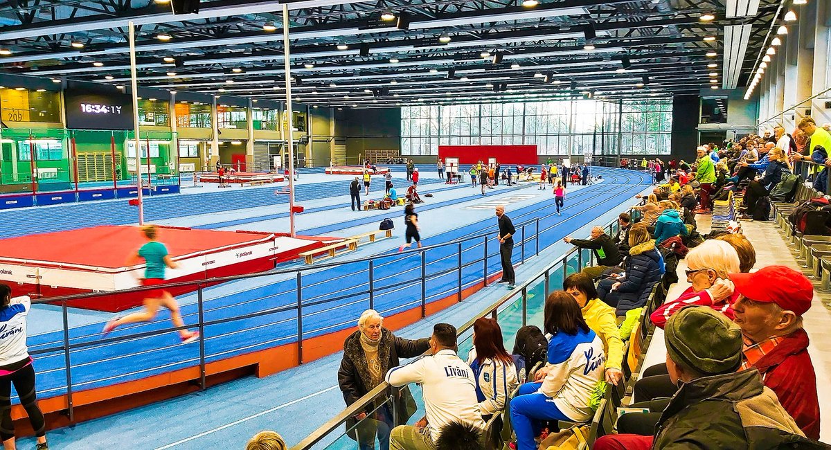 Lappo357's tweet photo. Veiksmīgi #vieglatlētikas mači @liepajalv komandai #LSVS spēlēs Valmierā.🏆😊👍 Lai gan šobrīd nav labākā sportiskā forma kā gribētos, izdevās uzvarēt 3000m soļošanā savā vecuma grupā😉👌
///
Masters #athletics games of #Latvia. The 1st place in 3000m racewalk for my age group🥇 https://t.co/c9JBjsgSaR