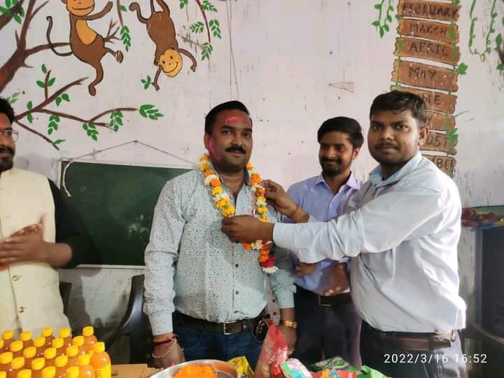 VsnsKSamiti's tweet photo. कल VSNS परिवार में रंगो के त्योहार होली का आयोजन किया गया । #चेतनबंसलजी , #गौरवगुप्ताजी , #सोहिलमित्तलजी , #शुभमगोयलजी और #प्रथमअग्रवालजी के सहयोग से कार्यक्रम का आयोजन को सफल बनाया गया ।🙏🏻☺️💐 #Holi2022 #holiclebration2022 https://t.co/NhoXGmLBpe