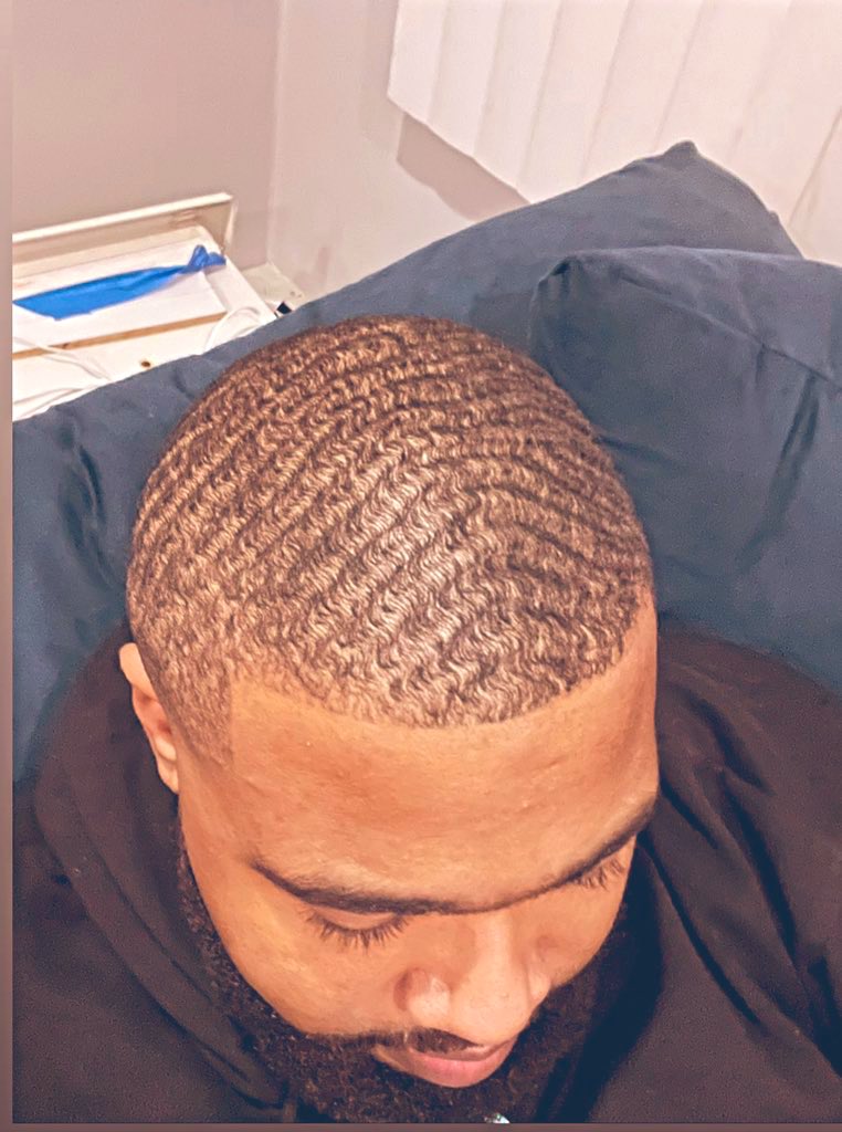 malymal92's tweet photo. Be feeling like a new man after a good cut 💯💯💯 #clean #wavegang #goodcut https://t.co/Y1i3JD0TC5