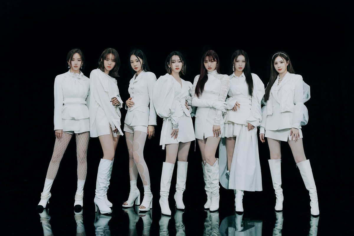 weeekly_strm's tweet photo. 🔥위클리 엠카운트다운 실시간 투표 이벤트🔥

오늘 6시30분 부터 생방송 투표 종료 전까지  #2336 으로 "위클리"를 적어서 문자 보내주세요! 📲

투표를 해주신 분들 중 #RT 추첨을 통해 배스킨라빈스 기프티콘을 드립니다! 🍦

💗 많은 참여 부탁드려요 💗

#위클리 #Weeekly https://t.co/NrXtBGcILI