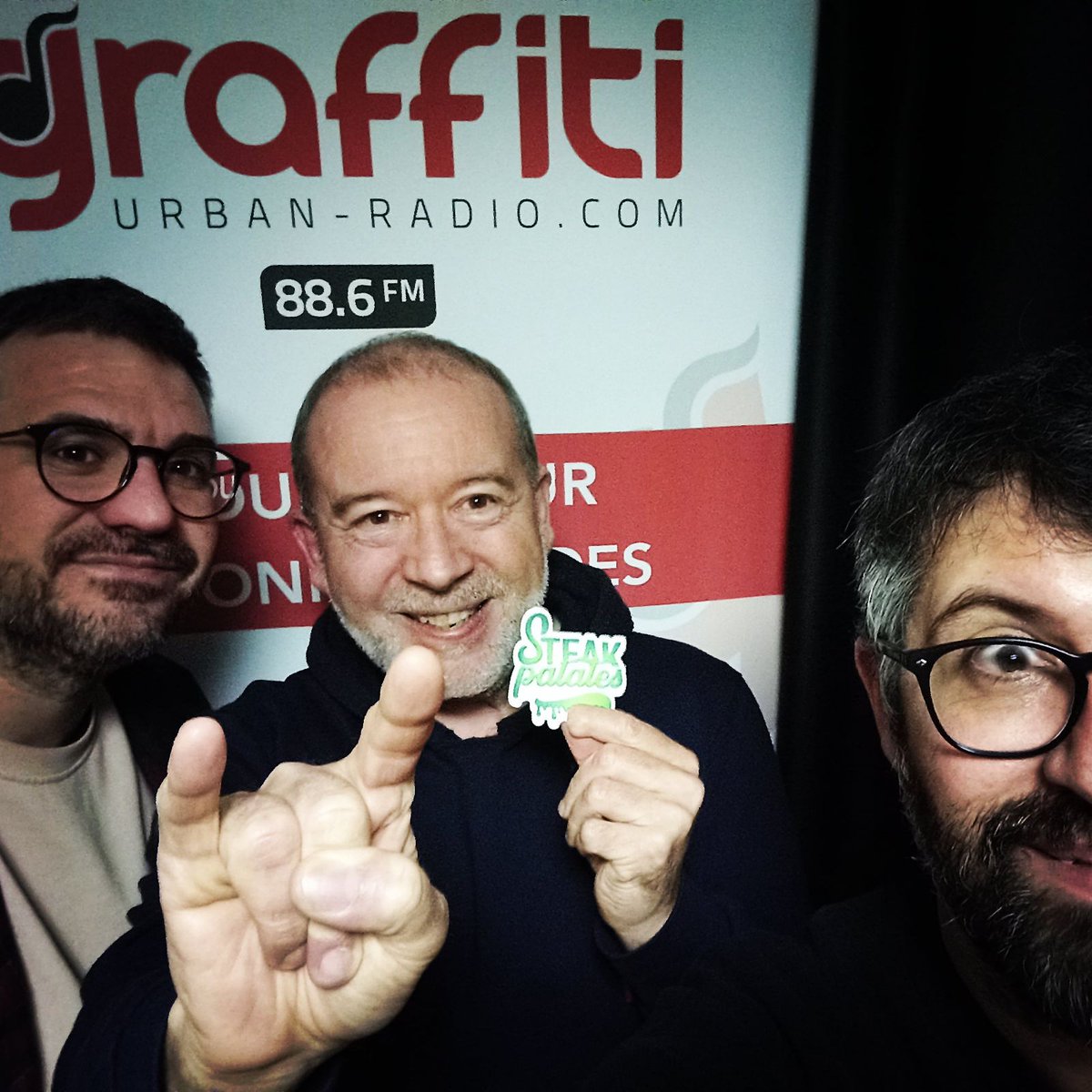 steakpatates's tweet photo. Le podcast est dispo ! 
Cette semaine, nous recevions Fabrice Hodecent, il est co-scénariste de "Hellfest Metal Vortex" une bande-dessinée actuellement en pré-vente sur : https://t.co/FuzPRuC5Iq
Lien vers le podcast : https://t.co/roDUYJXvlx
#hellfest #metalvortex #hellmoute #bd https://t.co/KYp236tN2z