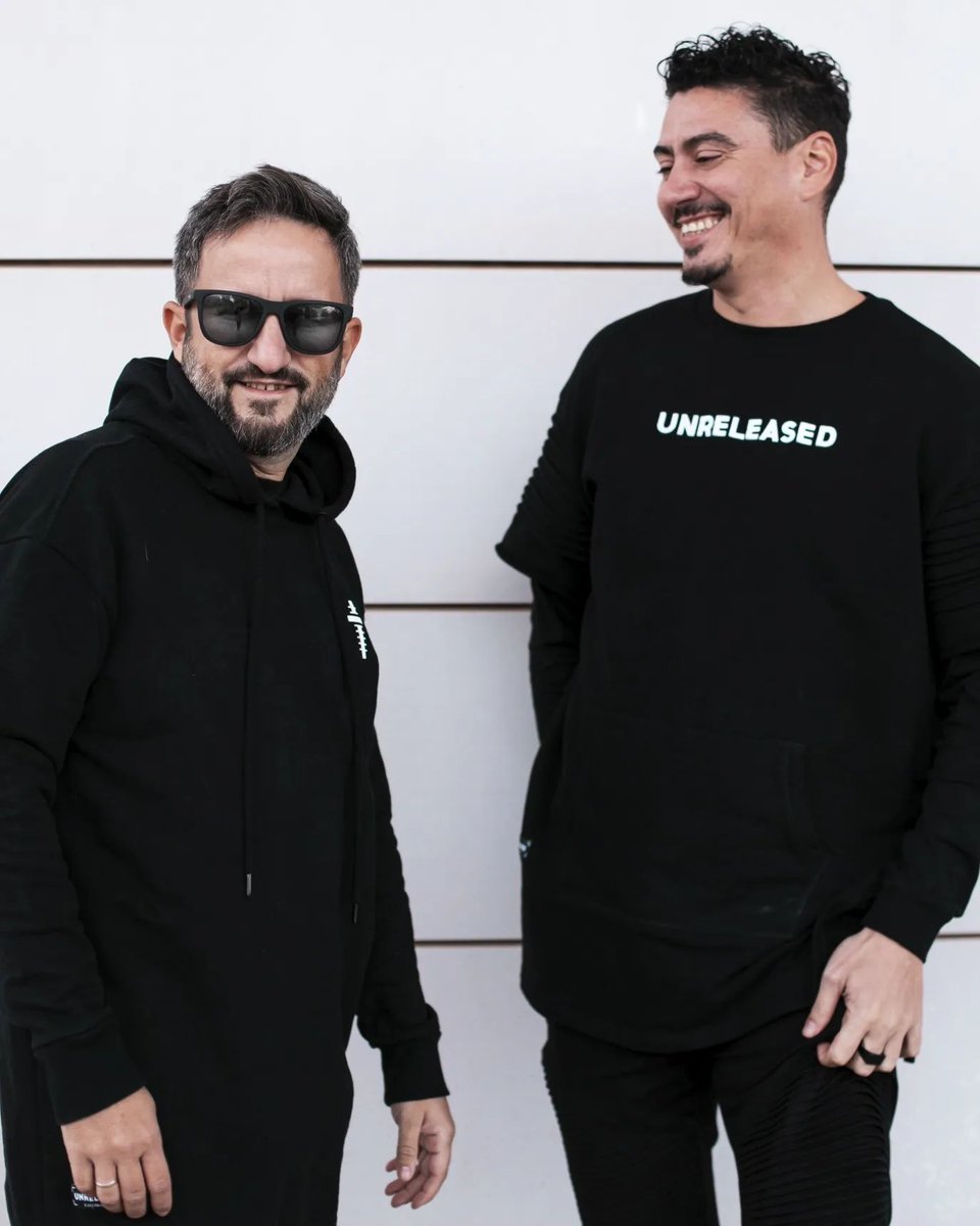 DubElements's tweet photo. Y esta es la cara que se te queda cuando te confirman el mismo día, para 2 de los festivales más potentes del mundo ... Monegros Desert Festival y Rampage Open Air 😬
Ganas de verano in crescendo! 🚀
#dubelements #summer #tour #dnb #drumandbass #monegros #rampage https://t.co/v5Oh49ppzu