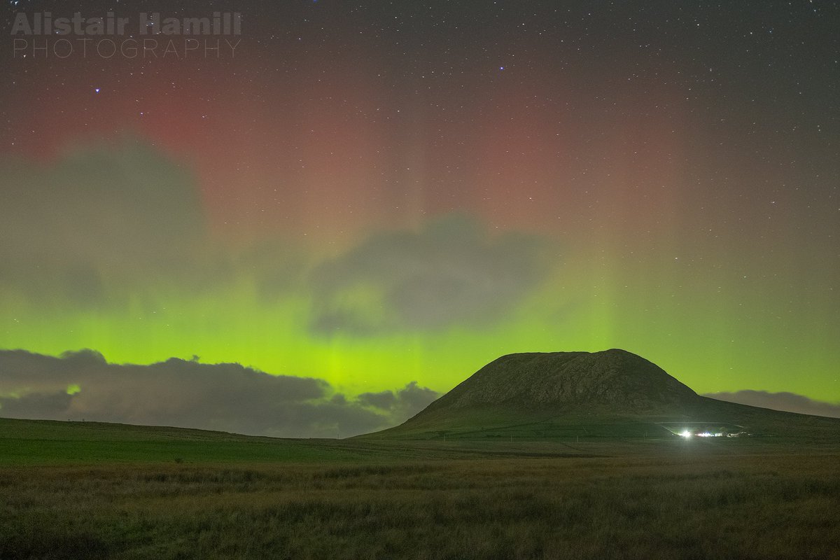 ahamillphotos's tweet photo. Happy St Patrick's Day to you!

Lá fhéile Pádraig sona dhuit!

Let me flood your time line today with green skies over my home country of Antrim, starting with Slemish, where Patrick tended sheep. https://t.co/aXOaIRBPST