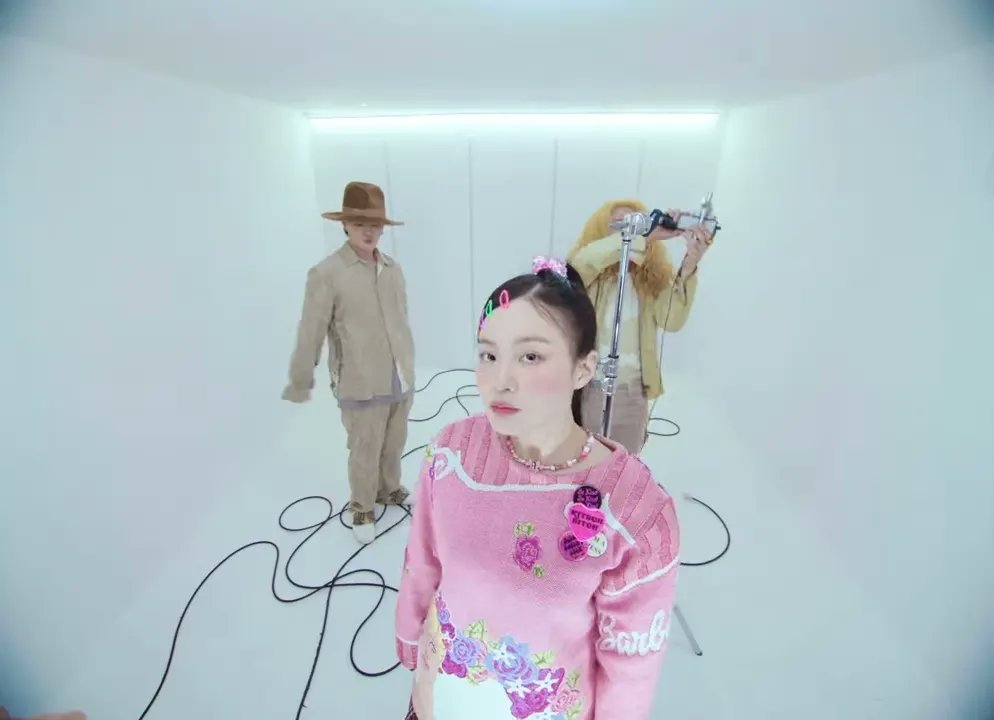 LEEHAYITURKEY's tweet photo. Off- Line - Rad Museum ft. Dean, Lee Hi 

🖇https://t.co/ugw2OcSpTt

@leehi_hi @deantheofficial @youwillknovv #LEEHI https://t.co/hNoTjK03mK