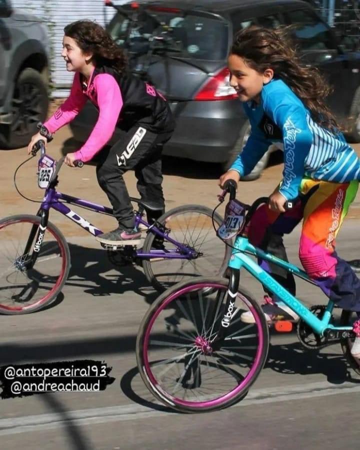 ChileFdn's tweet photo. Buen dia estimados #despiertaconchv al pedaleo eterno y mas alla. Saludos a los ciclistas del pais. https://t.co/X4FRucUs9L