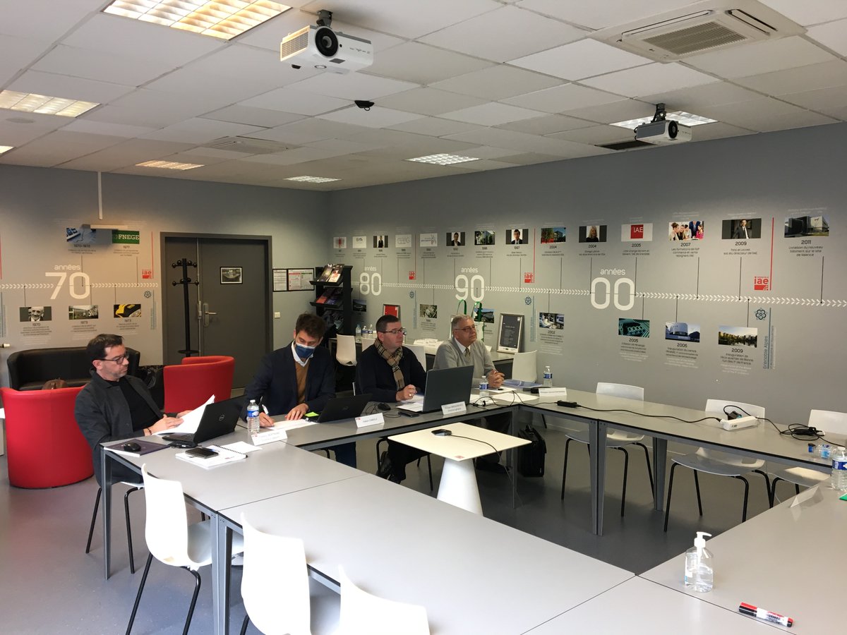 Nous sommes très heureux d'accueillir, dans le cadre de notre partenariat avec le CEFCO - Centre romand en formation continue, des soutenances du MAE Double Compétence.

Bravo aux étudiants pour leurs travaux ! 👏

Plus d'infos sur ce master : lnkd.in/eCnqdgKs