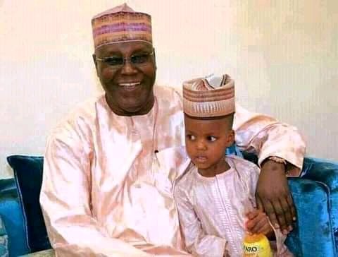 AlChamama's tweet photo. Munanan daram tare dakai 💪💪💯/💯 2023 sai baba Atiku Abubakar. https://t.co/RJJQYgVXPZ