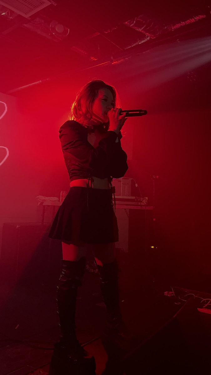 Benjamin tweet media