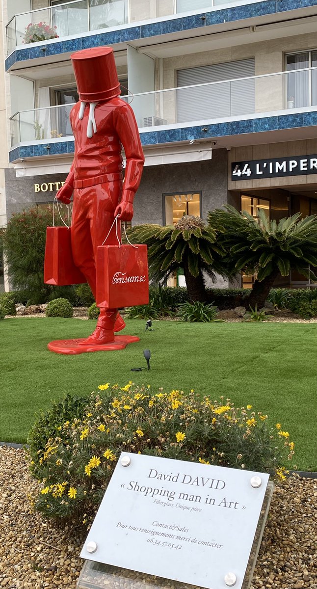 Propertyshe's tweet photo. ‘Shopping man in art’. A new addition to the Croissette. Can someone explain it to me? 🛍 #MIPIM #DavidDavid #art https://t.co/WTEIjfcZ59