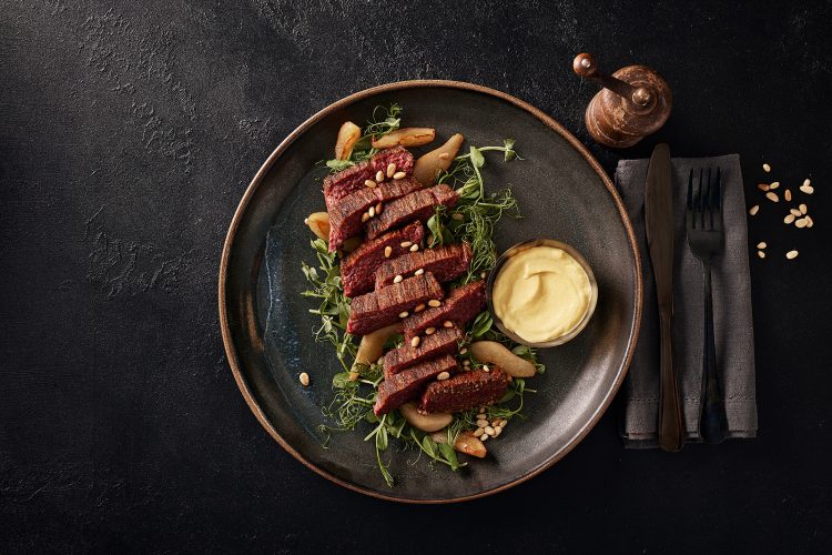 NewFoodMag's tweet photo. Daniel Dikovsky from @RedefineMeat shares the hurdles experienced by the #plantbased #meat sector and what manufacturers must do to satisfy #flexitarian palates https://t.co/tdgMsY8TdQ https://t.co/a6a78eQmOZ