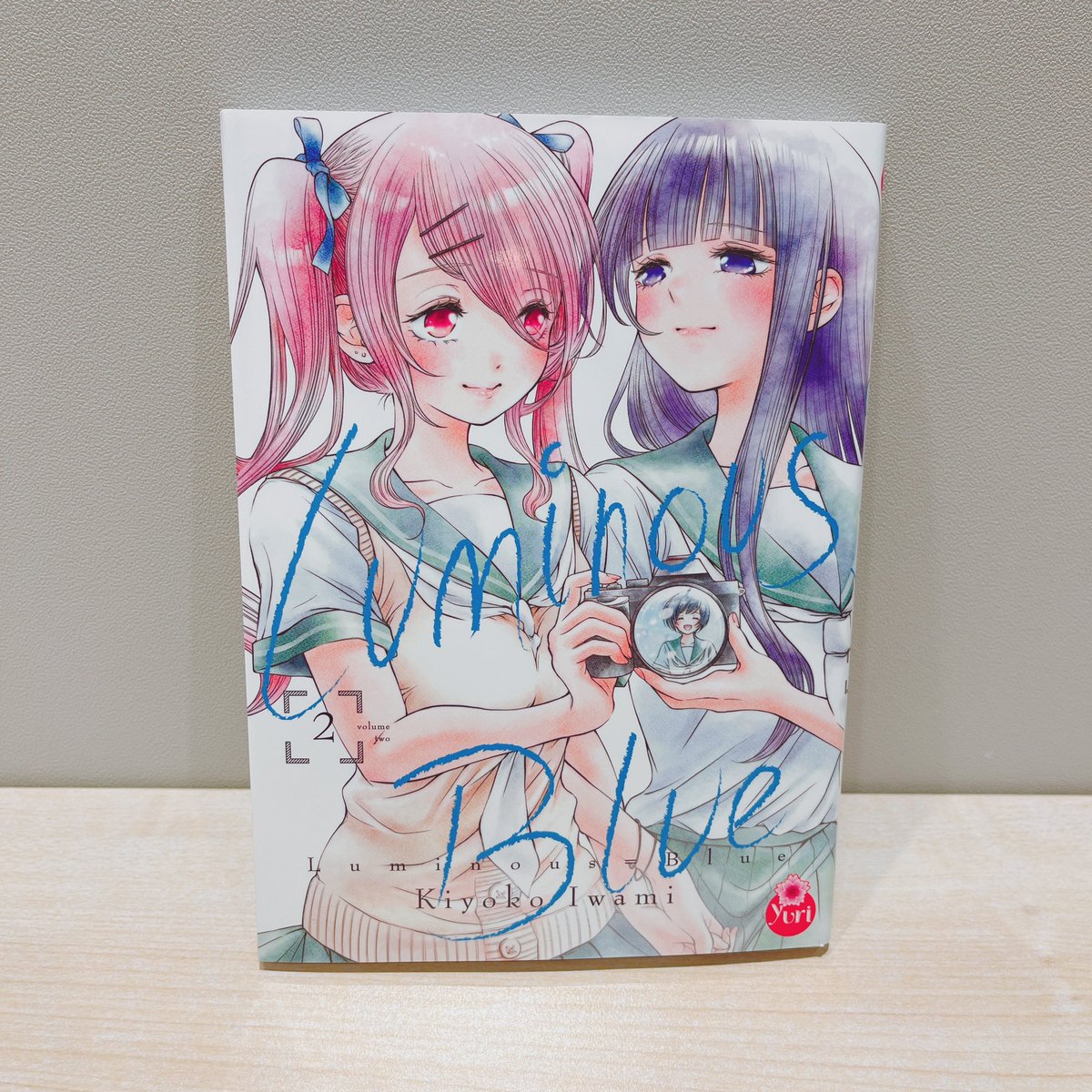 ichijinsha_R's tweet photo. 【翻訳版紹介】
岩見樹代子先生の「ルミナス=ブルー」フランス語版2巻が届きました✨✨
Taifu Comics様(@TaifuYuri )にて発売中です📸
https://t.co/Jl0gHvkLVv
#Ichijinsha
#ルミナスブルー
#LuminousBlue https://t.co/7Dg7STRZCL