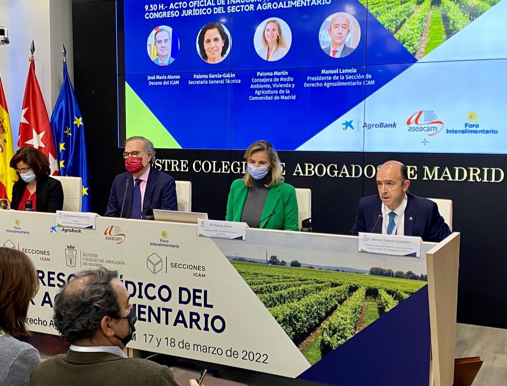 AcountaxM's tweet photo. Estamos en #AgroICAM22 con la sección de #derechoagroalimentario @icam_es que preside nuestro socio director, Manuel Lamela 💬 que asegura que “otro #debate en el #congreso va a ser la nueva #ley de la #cadenaalimentaria, una norma imprescindible para el sector”. 

#FelizJueves https://t.co/g99CBamaFU
