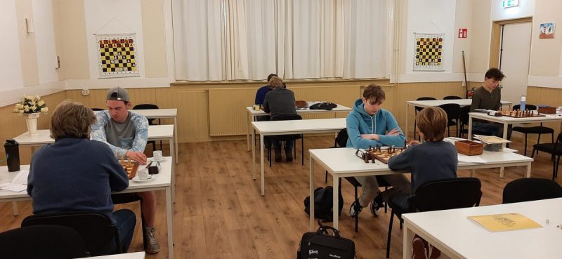 BaarnseSV's tweet photo. "Een razendsnelle avond" - https://t.co/It5UqLkYo2 #baarn #schaakvereniging https://t.co/rC8GgRbipr