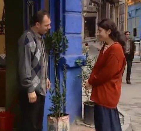 nocontextreplik's tweet photo. "-Ne var bu gülümseyişin altında?
+Sen varsın.
-Anlamadım?
+Sen varsın dedim ya. Ya ben az önce evde oturuyordum, kendi kendime dedim ki çok şükür Ferhan var dedim. Çok şükür dedim.
-Yani sırf bunu söylemek için mi geldin?
+Değmez mi?"

🎬 Yeditepe İstanbul https://t.co/1fPMi9ucjP