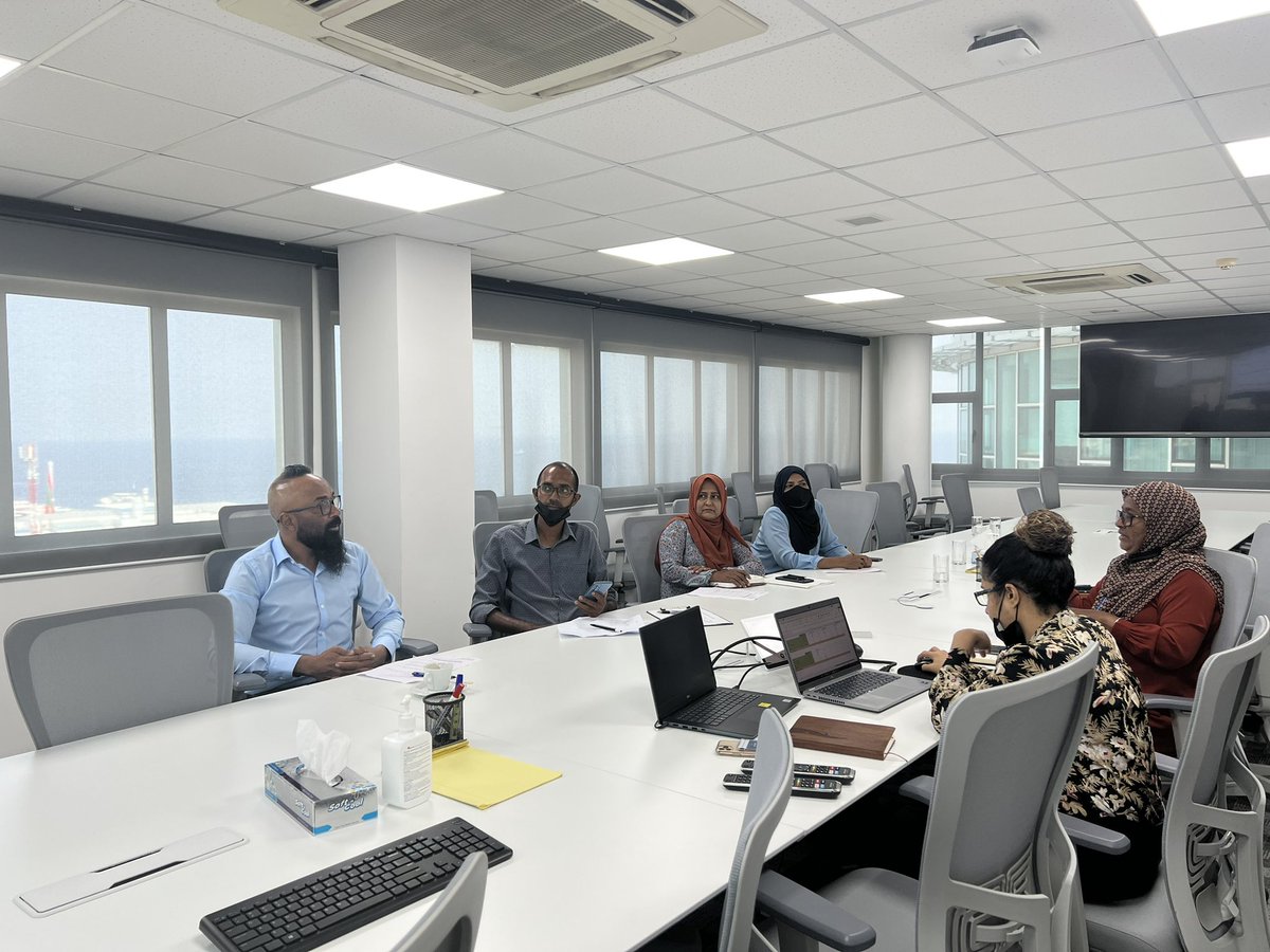 restaurantmv's tweet photo. @MoEDmv މި ސިނާއަތާ ގުޅިގެން ކުރައްވާ އަގު ހުރި މަސައްކަތްތަކަށް މި އެސޯސިއޭޝަންގެ މެމްބަރުންގެ ނަމުގައި ޝުކުރު ދަންނަވަން.  ޒަމާނާ އެއްގޮތަށް ފަރުމާކޮށްފައިވާ މިންގަނޑަކުން ކޯޓާ ދިނުމުގެ މަސައްކަތް ކުރިއަށް ގެންދިއުމަކީ ހުރި ގިނަ ކަންބޮޑުވުންތަކަށް ހައްލު ލިބިގެންދާނެ ކަމެއް! https://t.co/2yUNLr1nA3