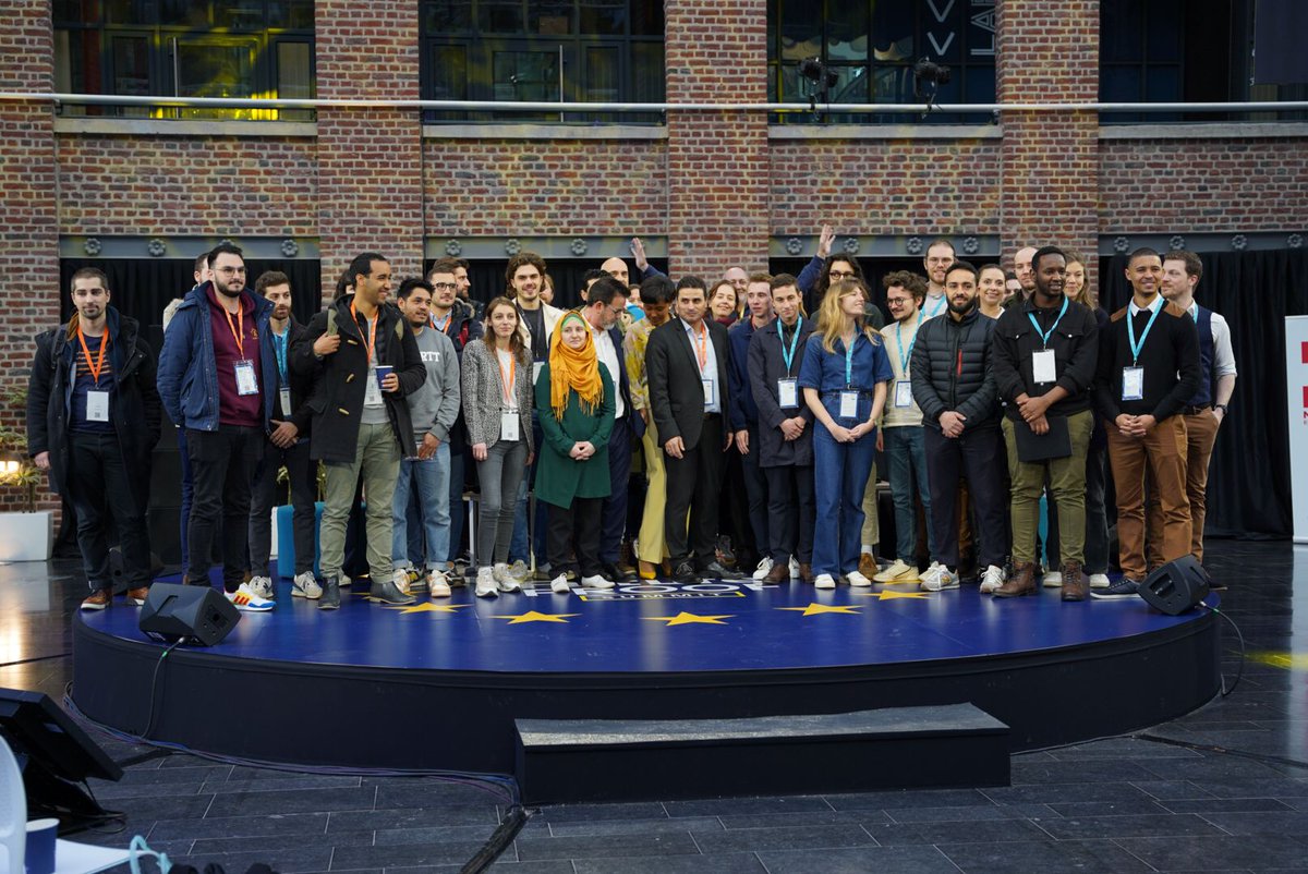 euratechnologie's tweet photo. Et c'est parti! Notre toute première session #FutureProofSummit ,où nous célébrons l'#entrepreneuriat local et l'#innovation #tech européenne, était dédiée à la présentation des nouveaux tech stars qui rejoignent EuraTechnologies ! 🔴Livestream sur https://t.co/RmWf7IumFe https://t.co/WBtBNHTOXu