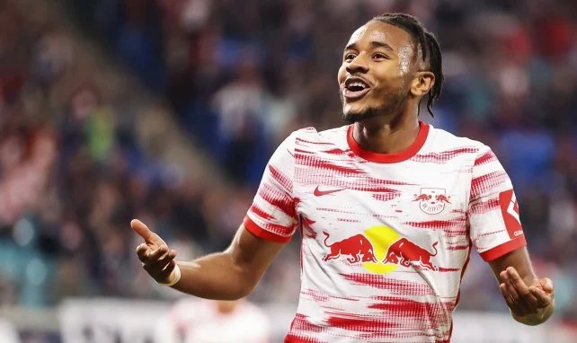 FussballElf's tweet photo. ENFIN 🔥 #Nkunku sera dans la liste des bleus pour les matchs amicaux du mois de mars ! https://t.co/riWKamjPNJ