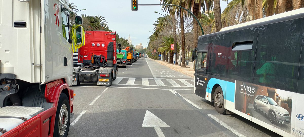 MASBIRRA's tweet image. #HuelgaTransporte @SocialDrive_es  @DiarioSUR @opiniondemalaga @malagadigital_ @COPEMalaga