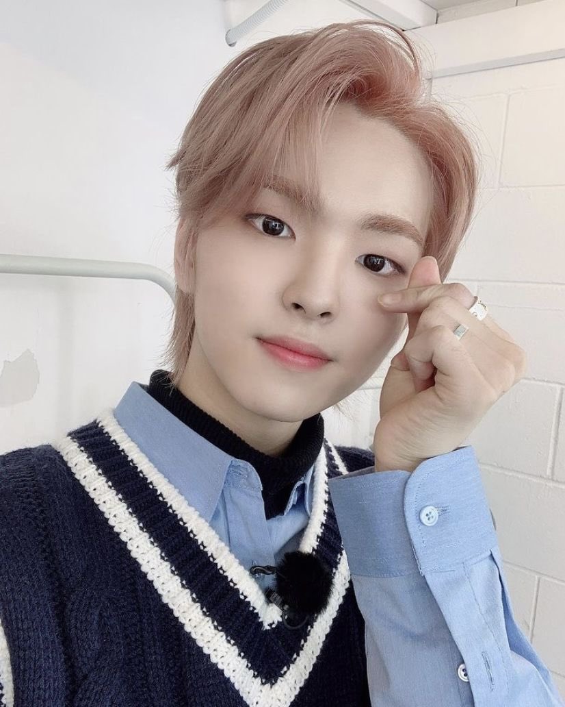GHOST9_GLOBAL's tweet photo. We are hoping a speedy recovery for Kangsung 

Everyone please stay safe and healthy ❤️ https://t.co/pgnZ7K7H7l