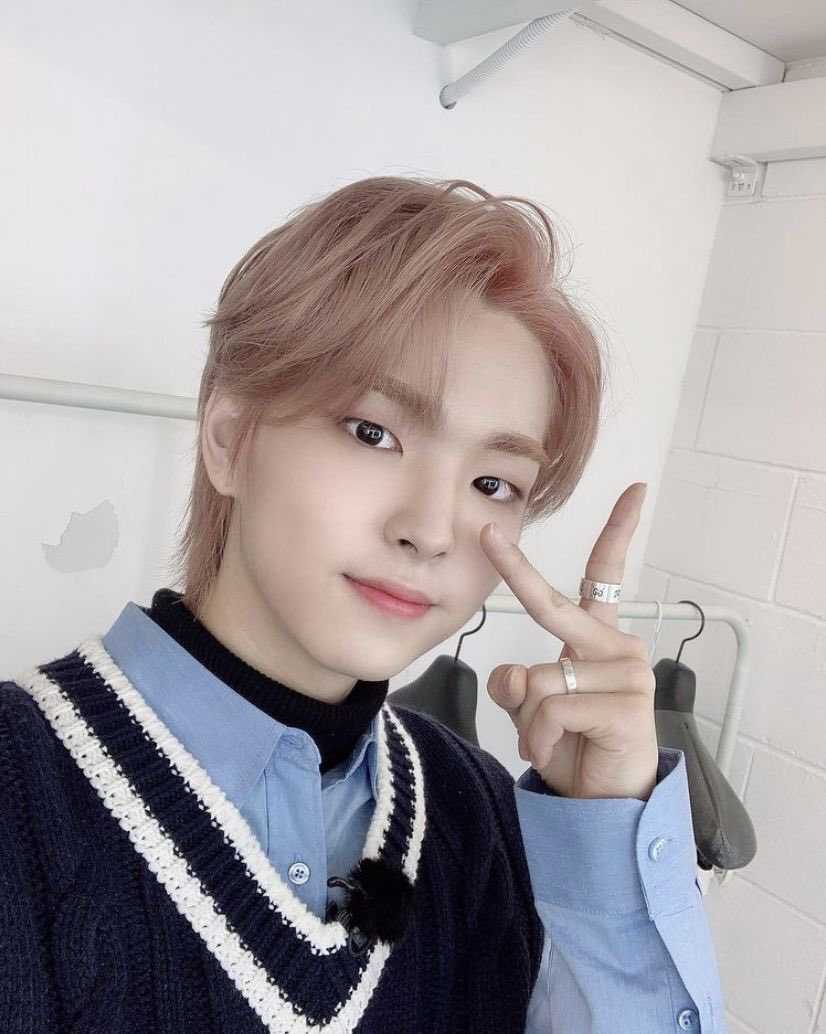 GHOST9_GLOBAL's tweet photo. We are hoping a speedy recovery for Kangsung 

Everyone please stay safe and healthy ❤️ https://t.co/pgnZ7K7H7l