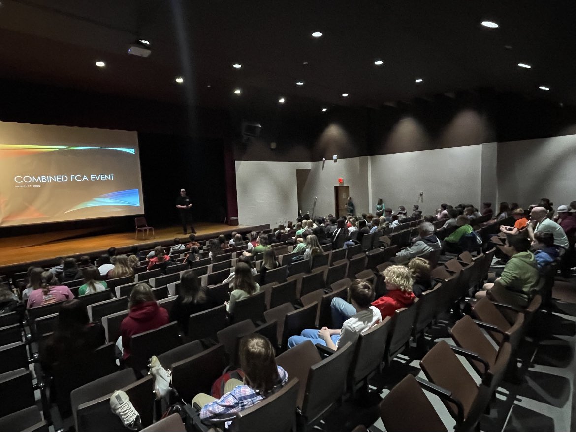 Packed WBMS auditorium this morning for a combined middle and high school FCA! The Lord is moving at William Byrd! 

Thank you so much to our middle school teachers who put this together and their dedication to our students!
#fcasouthroanoke #fca #everycoacheveryathlete