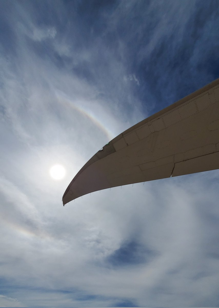 Maxi400RR's tweet photo. En mi libro por que hay detalles hacen sexy a una aeronave el #dreamliner tendrá un capitulo especial..... https://t.co/bNhcbtBG9N