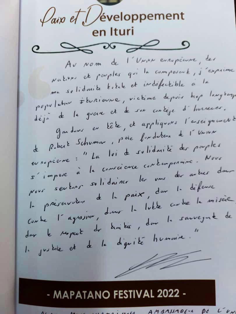 Jmchataigner's tweet photo. Ce matin, j’ai reçu le Professeur Joy Oga Ukelo @OgaJok venu me parler de son initiative de soutien à la Paix en #Ituri #RDC avec l’idée d’organiser le festival #Mapatano cet été.
J’ai rédigé un mot de solidarité et de paix qui sera affiché avec d’autres sur un mur à #Bunia https://t.co/zToOdwGy1e
