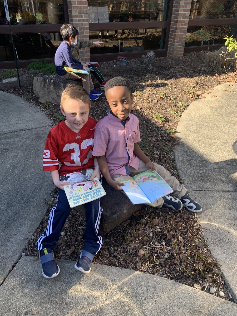 MissDs2Class's tweet image. When it’s 70 degrees on St. Patrick’s Day you take advantage of the courtyard! @oseDCSD