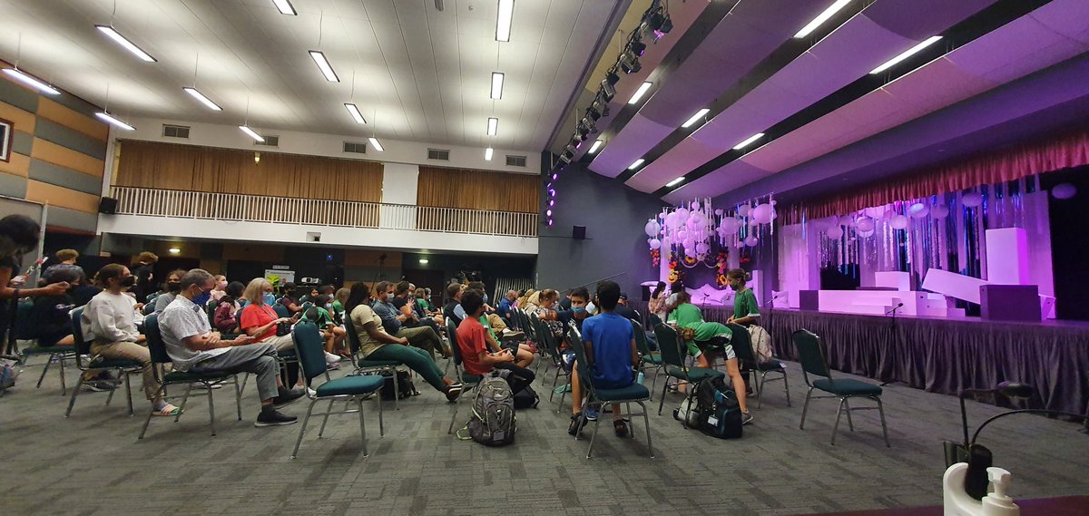 The triumphant Return of live theatre WITH AUDIENCES <a href="/acsabudhabi/">ACS Abu Dhabi</a> 👏 👏 👏  #iamACS #ACSabudhabi