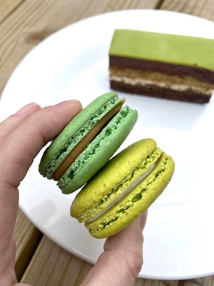 Here's a new #StPatricksDay tradition: Enjoy a green macaron from <a href="/PistaciaVera/">Pistacia Vera</a> 🍀