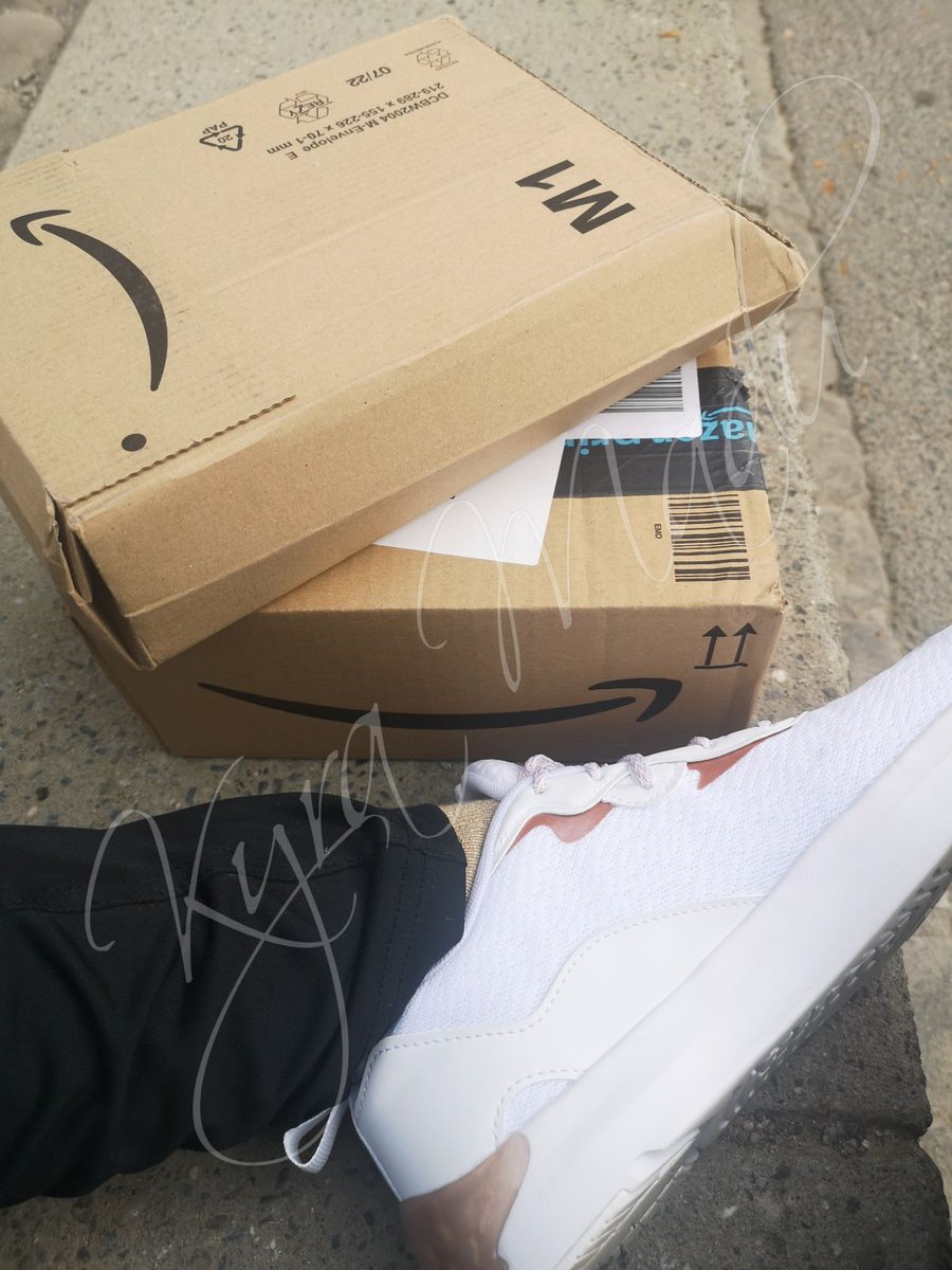 kyramadu's tweet photo. Sonne geniessen und Geschenke von meinen braven Sklaven abholen. So liebe ich es. 😏 https://t.co/mAr30t51Y2