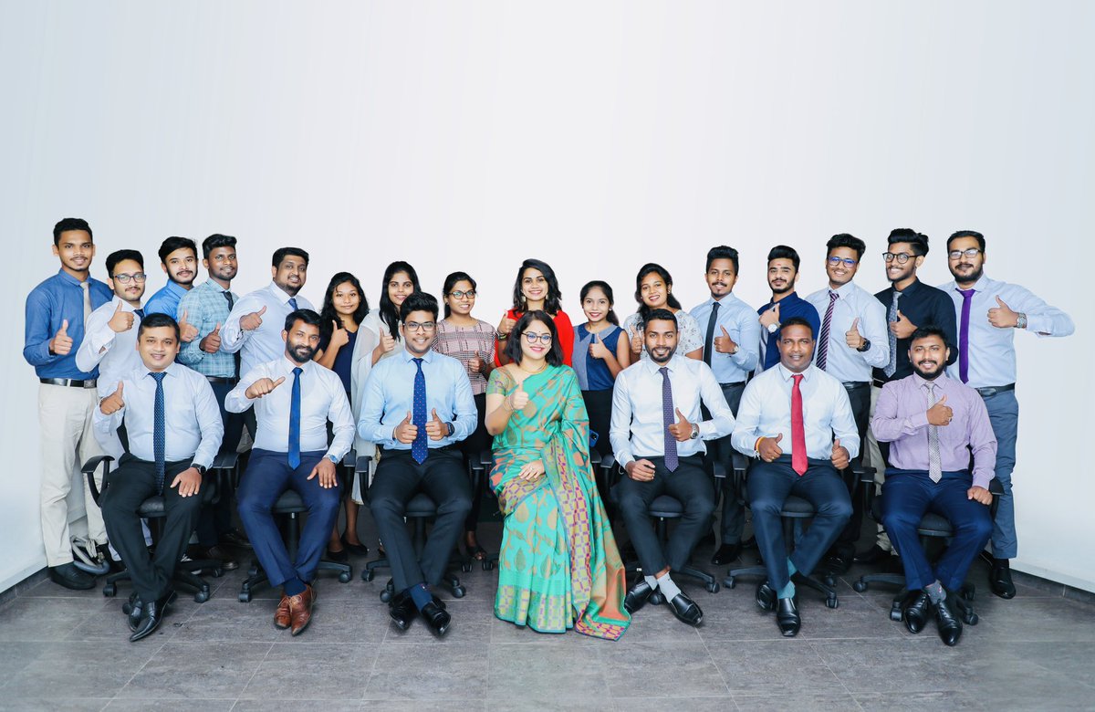 saksivarnan's tweet photo. Official Photograph! 
#TeamPicture #TamilFM
📸 ikram_studio 

#RjSaksi https://t.co/Zc1J35h8U7
#SriLanka #lka #Colombo #Radio #Tamil #Media #RadioStation #TV https://t.co/7CvWGgCcMb