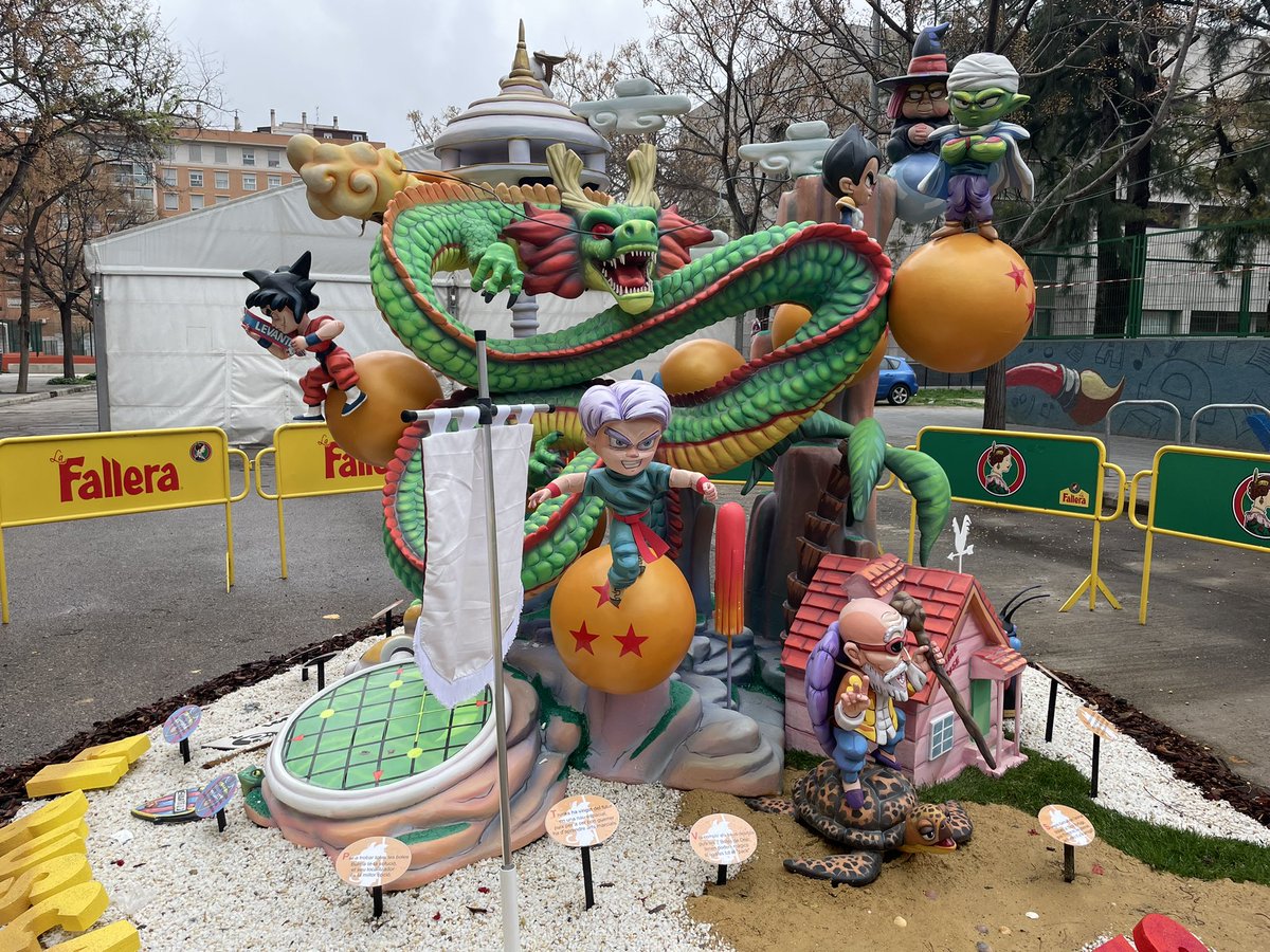 shikamanga's tweet photo. 💯 La mejor FALLA infantil 2022 💯 

Creo que ahora una de mis aficiones es ver todas las fallas frikis que hagan😍

Que lástima saber que la van a quemar y no voy a poder llevarme a Majin boo 😭😭 https://t.co/CrdKEN5ZUo