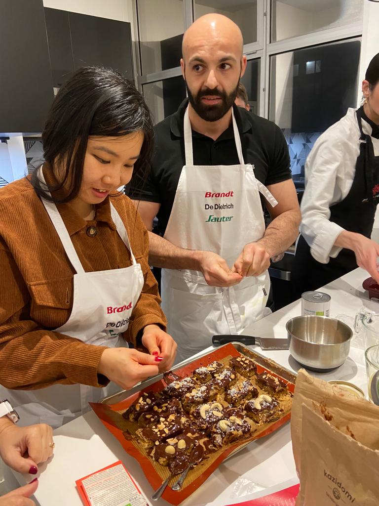 BernasCOM's tweet image. L’atelier cuisine pour les sportifs de @brandt.electromenager 🧑‍🍳

À la Pépite Paris a eu lieu le tout premier atelier cuisine pour les sportifs de Brandt ! #BrandtMarathon2022
#BernasCOM #agencedecommunication #communicationagency #communication #agency #sport #professionnel
